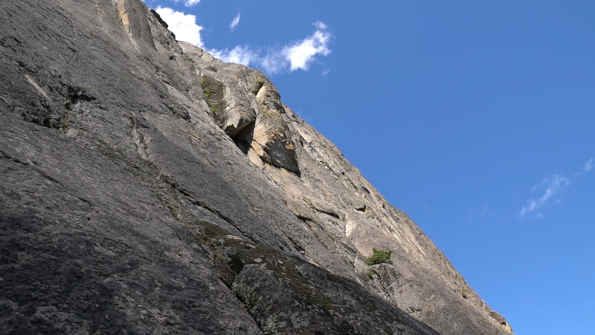 Ehang - Ghostdrone - Rock Climbing Adventrue